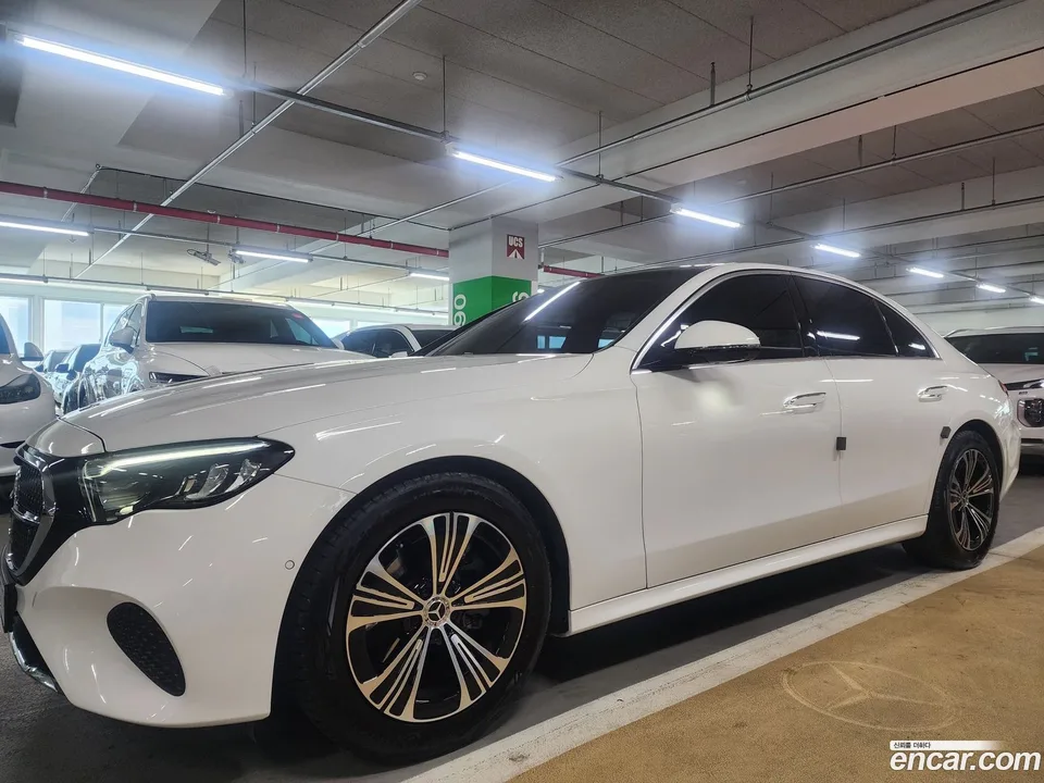 Mercedes-Benz E-Class E200 2025 — миниатюра 2