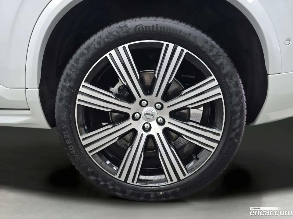 Volvo XC90 B6 2025 — миниатюра 5
