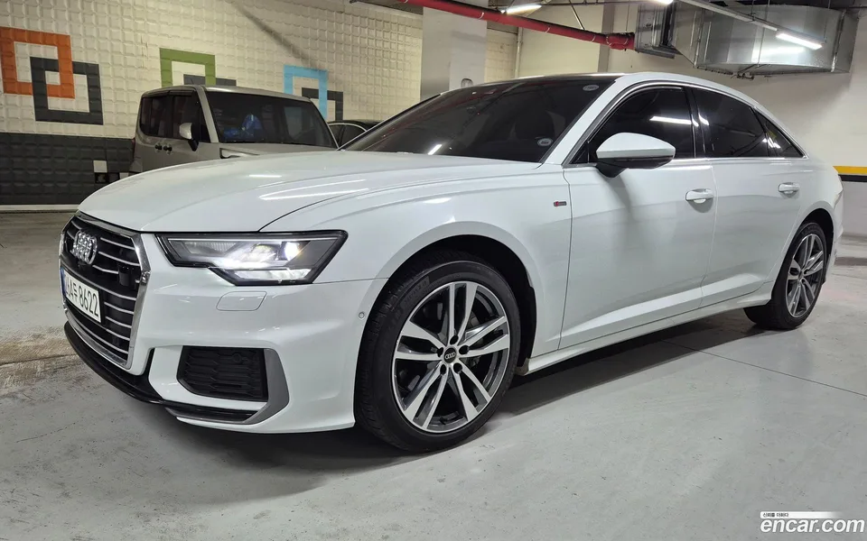 Audi A6 45 TFSI 2023 — фото 1, купить с доставкой в Москву