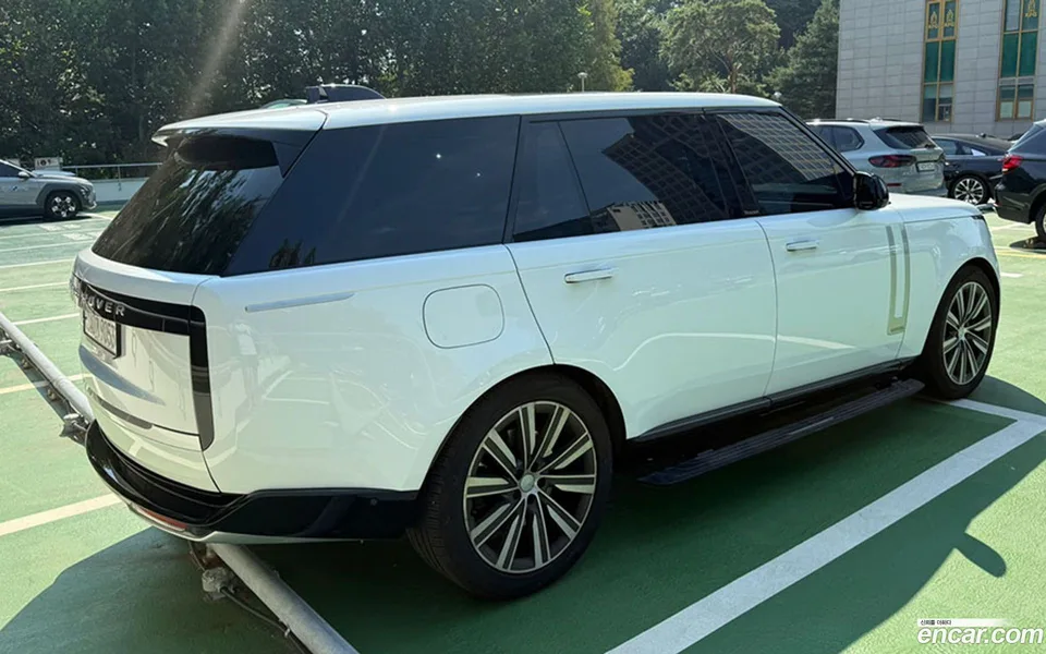 Land Rover Range Rover P530 AB LWB 2024 — миниатюра 3