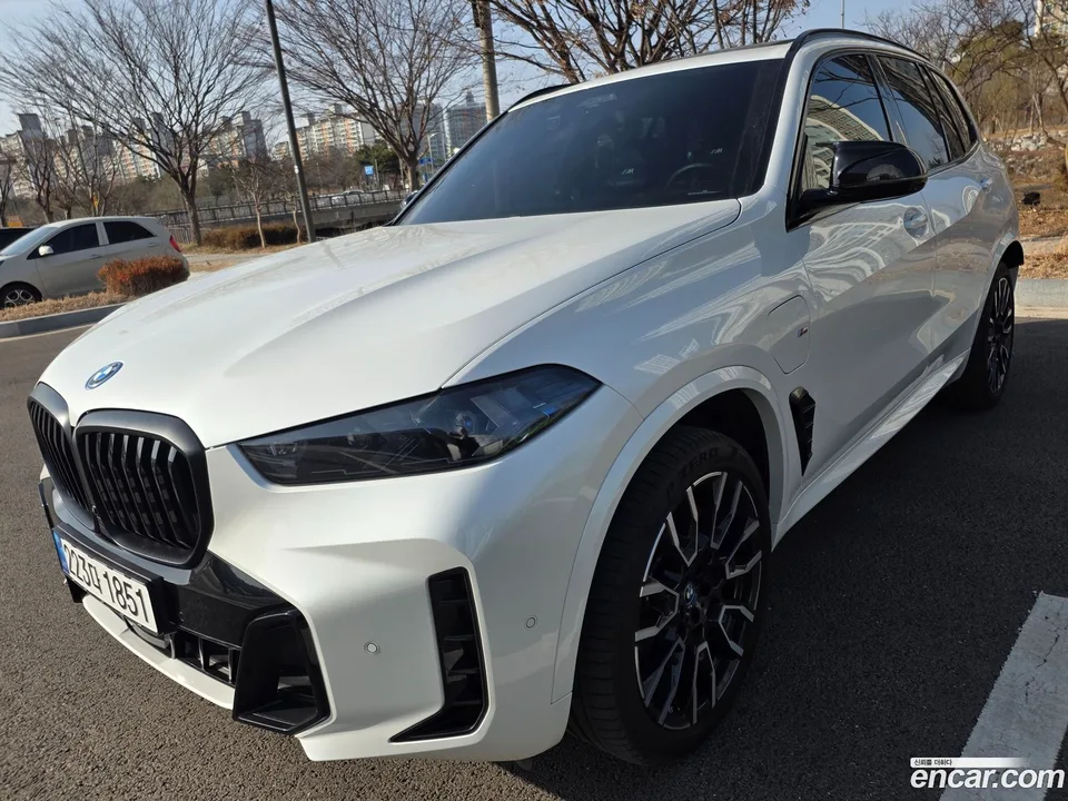 BMW X5 xDrive 50e M 2025 — миниатюра 5