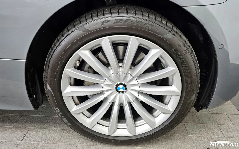 BMW 6 Series GT 630i xDrive 2023 — миниатюра 5