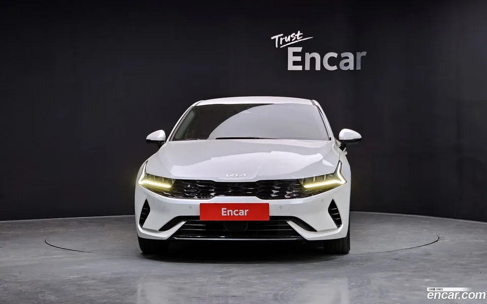 Kia K5 Hybrid 2023 — миниатюра 3