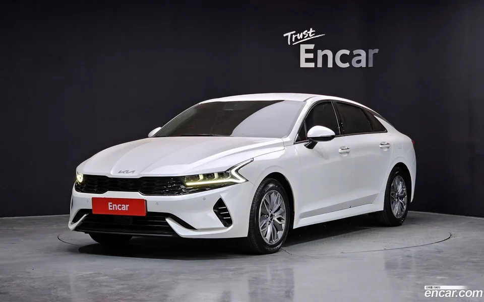Kia K5 Hybrid 2023 — фото 1, купить с доставкой в Москву