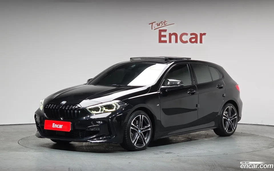 BMW 1 Series 120i M 2022 — фото 1, купить с доставкой в Москву