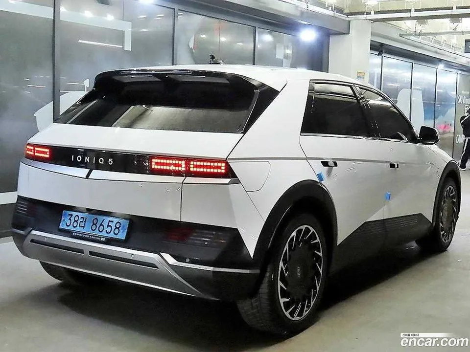 Hyundai Ioniq 5 2023 — миниатюра 4