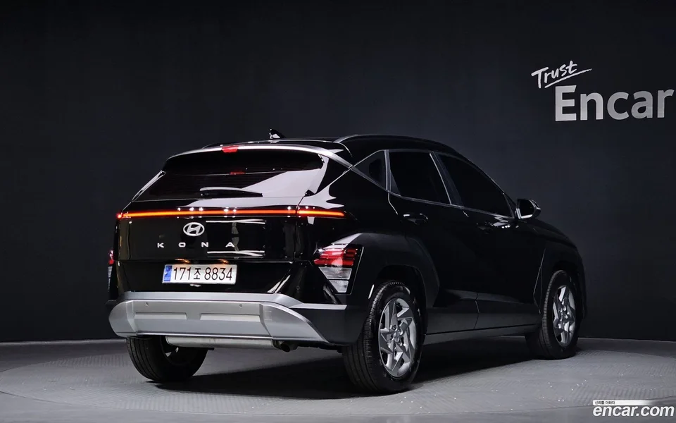 Hyundai Kona 1.6 2WD 2023 — миниатюра 2