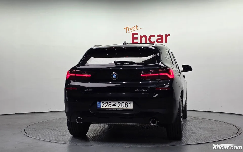 BMW X2 xDrive20i 2022 — миниатюра 4