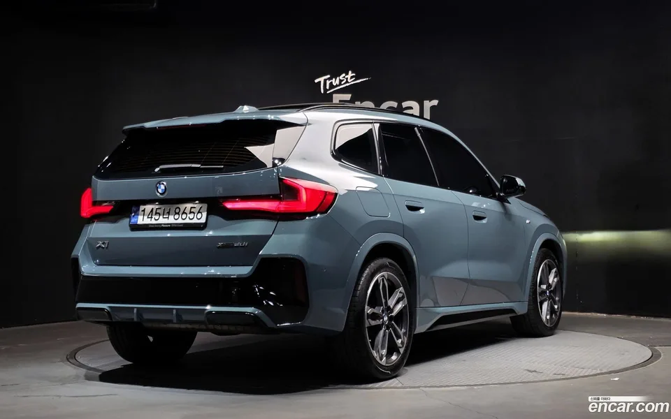 BMW X1 xDrive 20i M 2024 — миниатюра 2