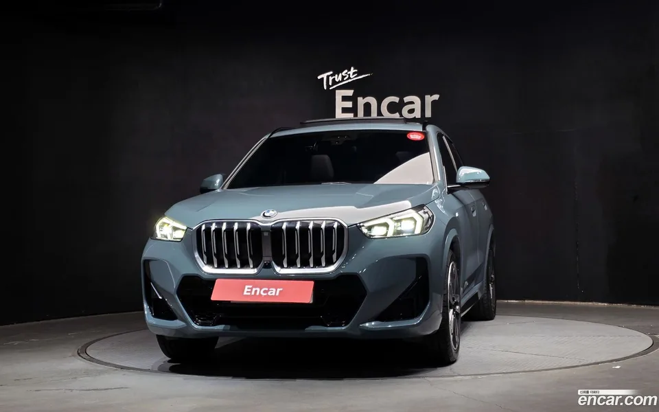 BMW X1 xDrive 20i M 2024 — миниатюра 3