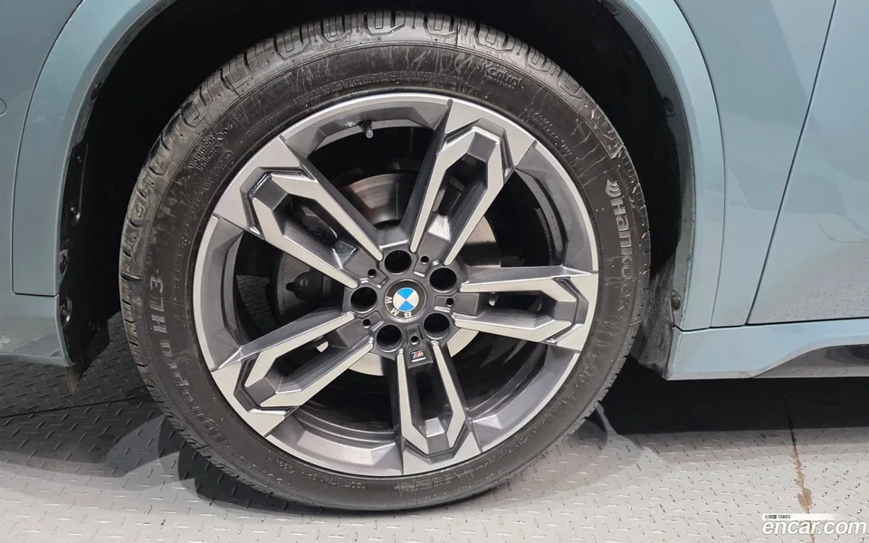 BMW X1 xDrive 20i M 2024 — миниатюра 5