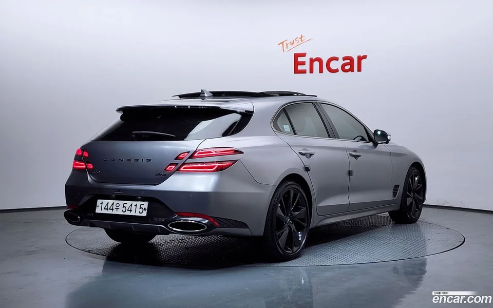 Genesis G70 Shooting Brake 2.0T 4WD 2022 — миниатюра 2