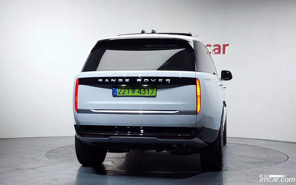 Land Rover Range Rover P550E AB 2025 — миниатюра 4
