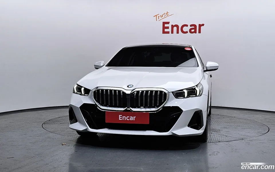 BMW 5 Series 520i M 2025 — миниатюра 3