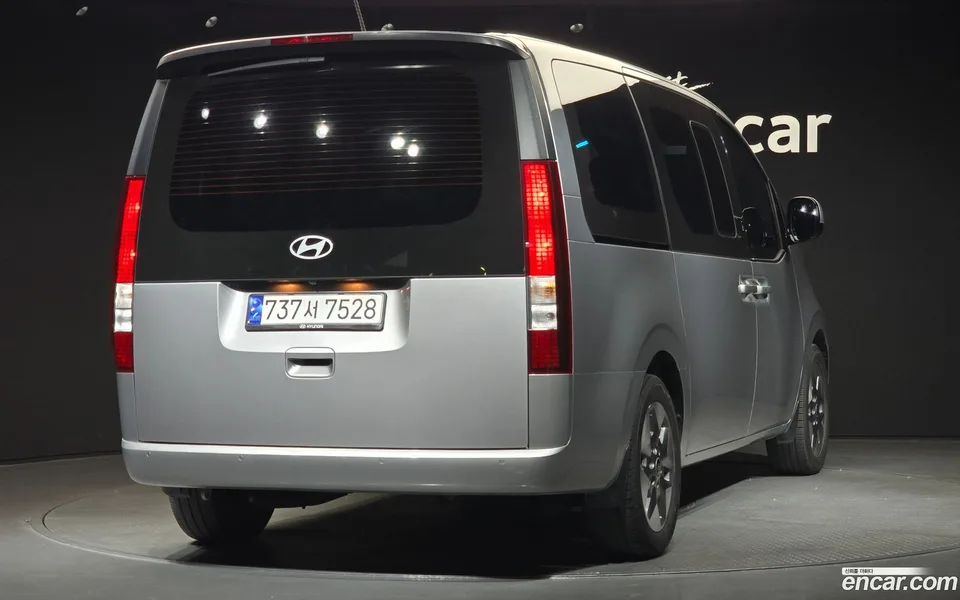Hyundai Staria HEV 1.6 11 2024 — миниатюра 2