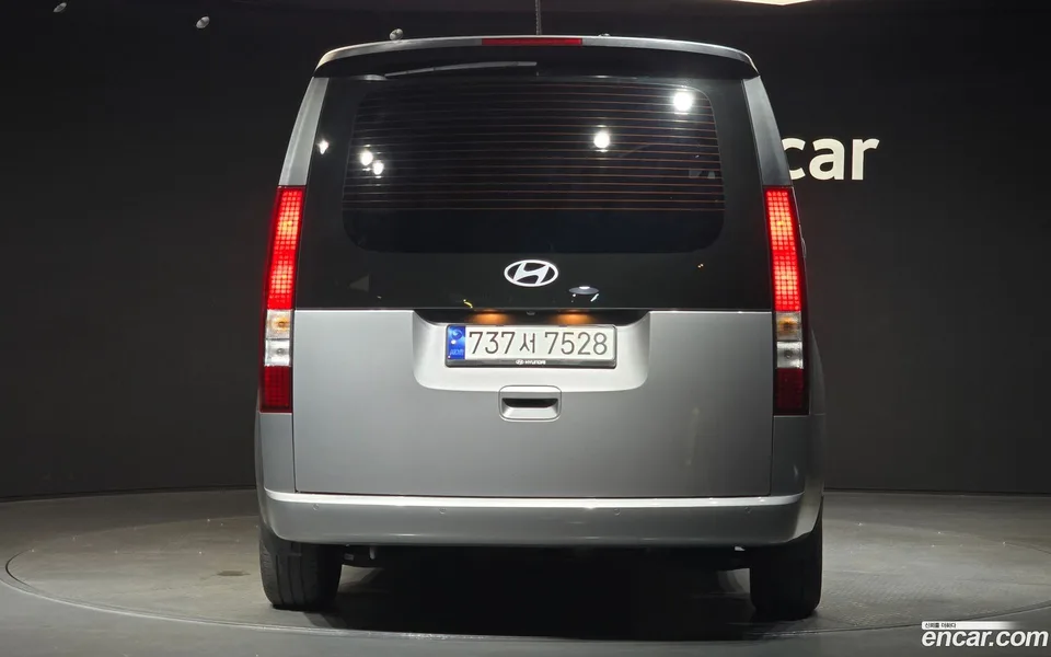 Hyundai Staria HEV 1.6 11 2024 — миниатюра 4