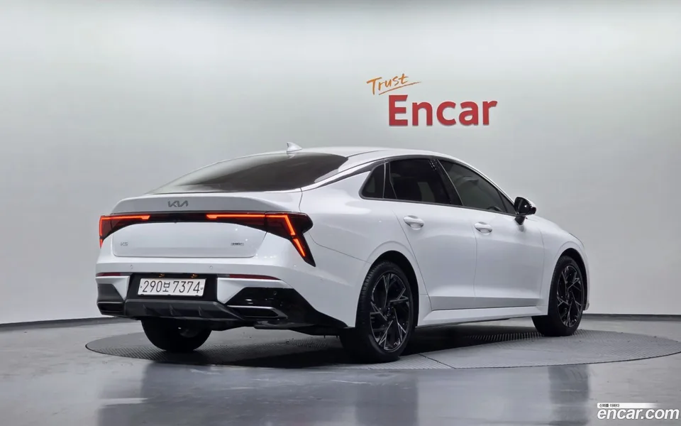 Kia K5 Hybrid 2025 — миниатюра 2