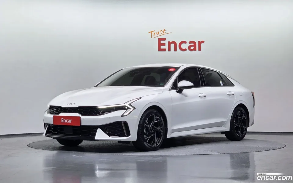 Kia K5 Hybrid 2025 — фото 1, купить с доставкой в Москву