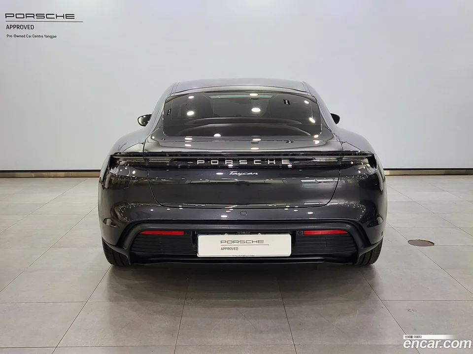 Porsche Taycan 2023 — миниатюра 4