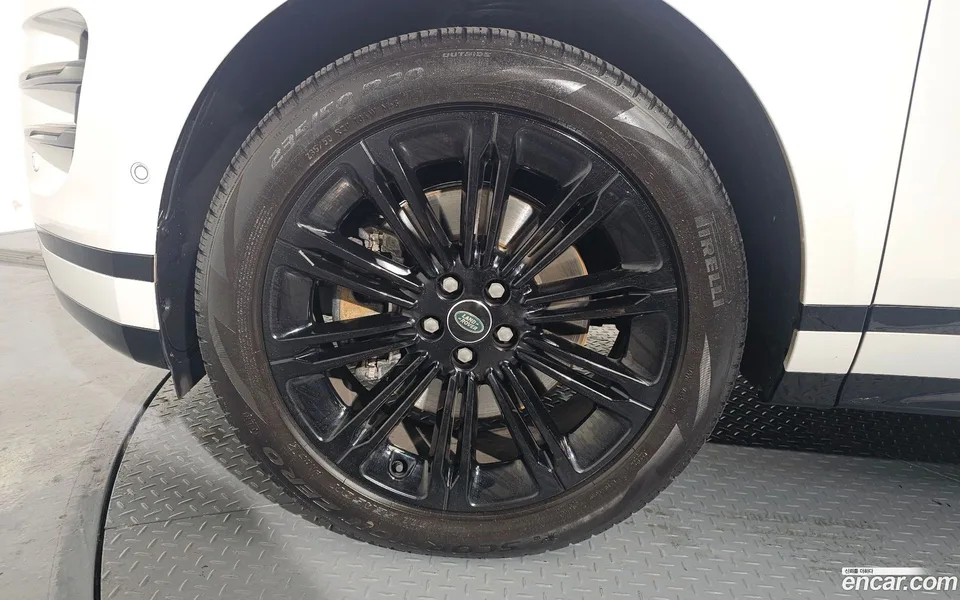 Land Rover Range Rover Evoque P250 SE 2024 — миниатюра 5