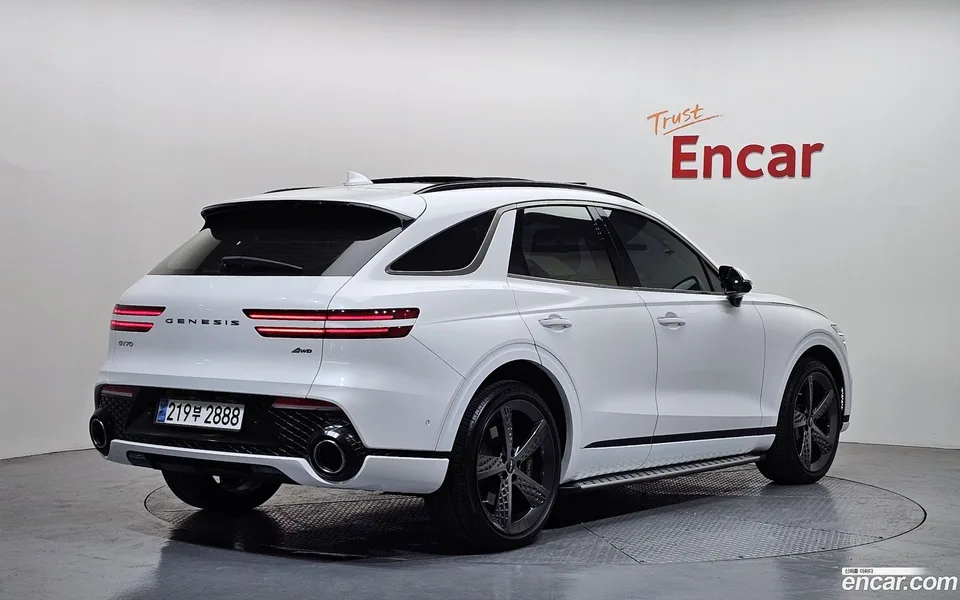 Genesis GV70 2.5T AWD 2023 — миниатюра 2