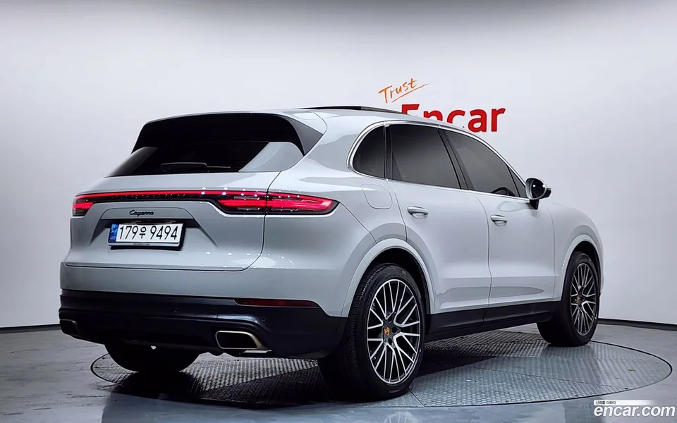 Porsche Cayenne 3.0 2022 — миниатюра 2