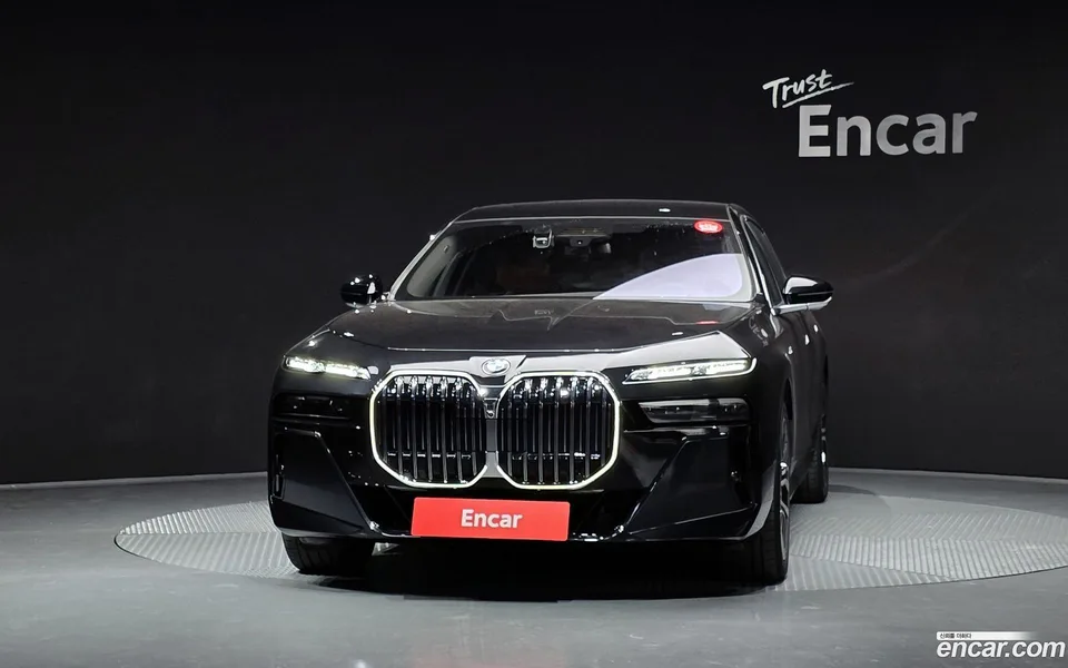 BMW 7 Series 740i xDrive M 2025 — миниатюра 3