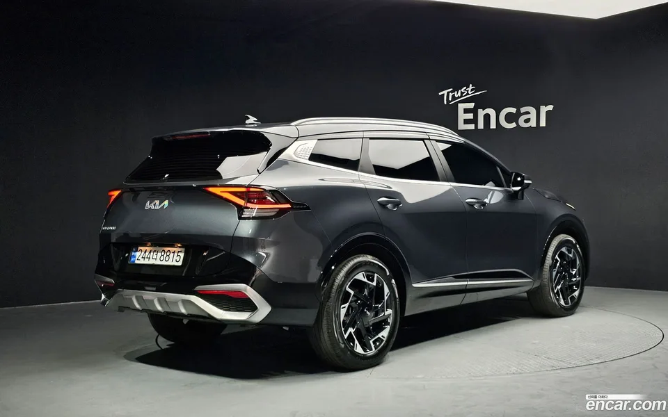 Kia Sportage 1.6 2WD 2023 — миниатюра 2