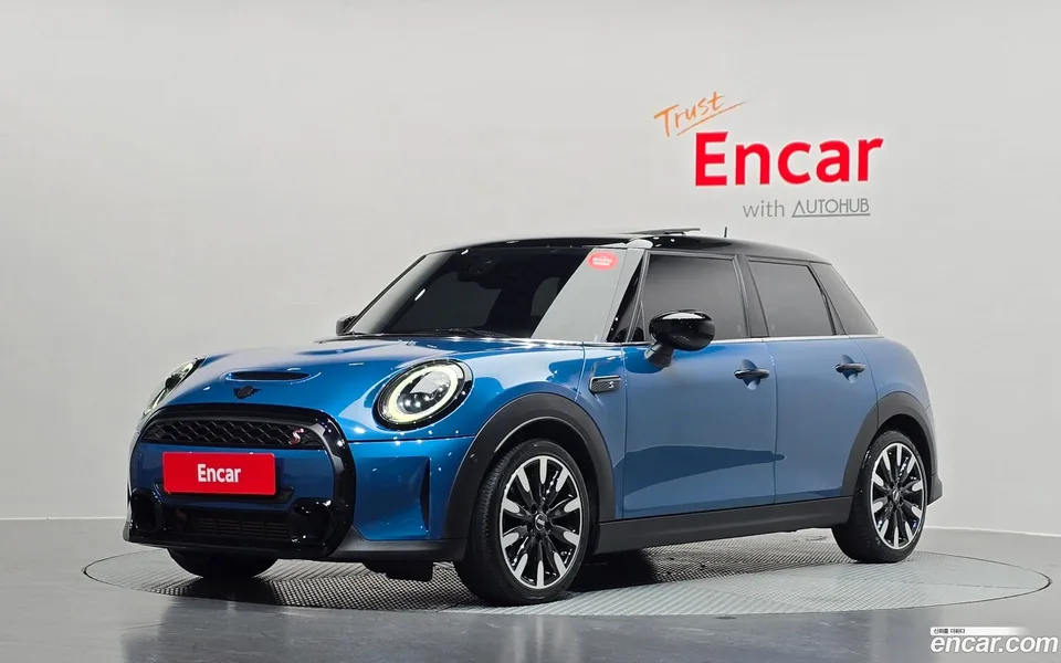 MINI Cooper S 5 2022 — фото 1, купить с доставкой в Москву