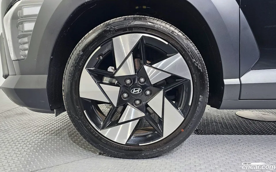 Hyundai Kona 1.6 2WD 2023 — миниатюра 5