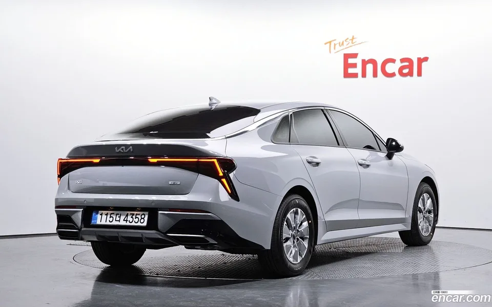 Kia K5 Hybrid 2025 — миниатюра 2