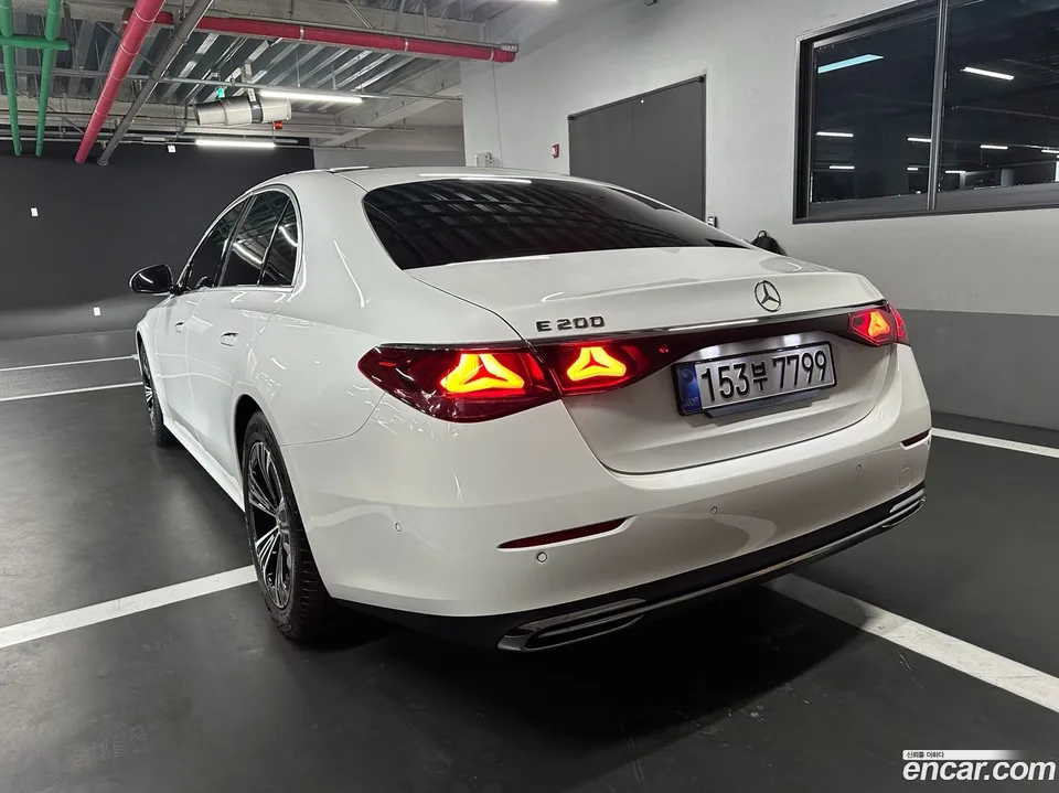 Mercedes-Benz E-Class E200 2025 — миниатюра 5