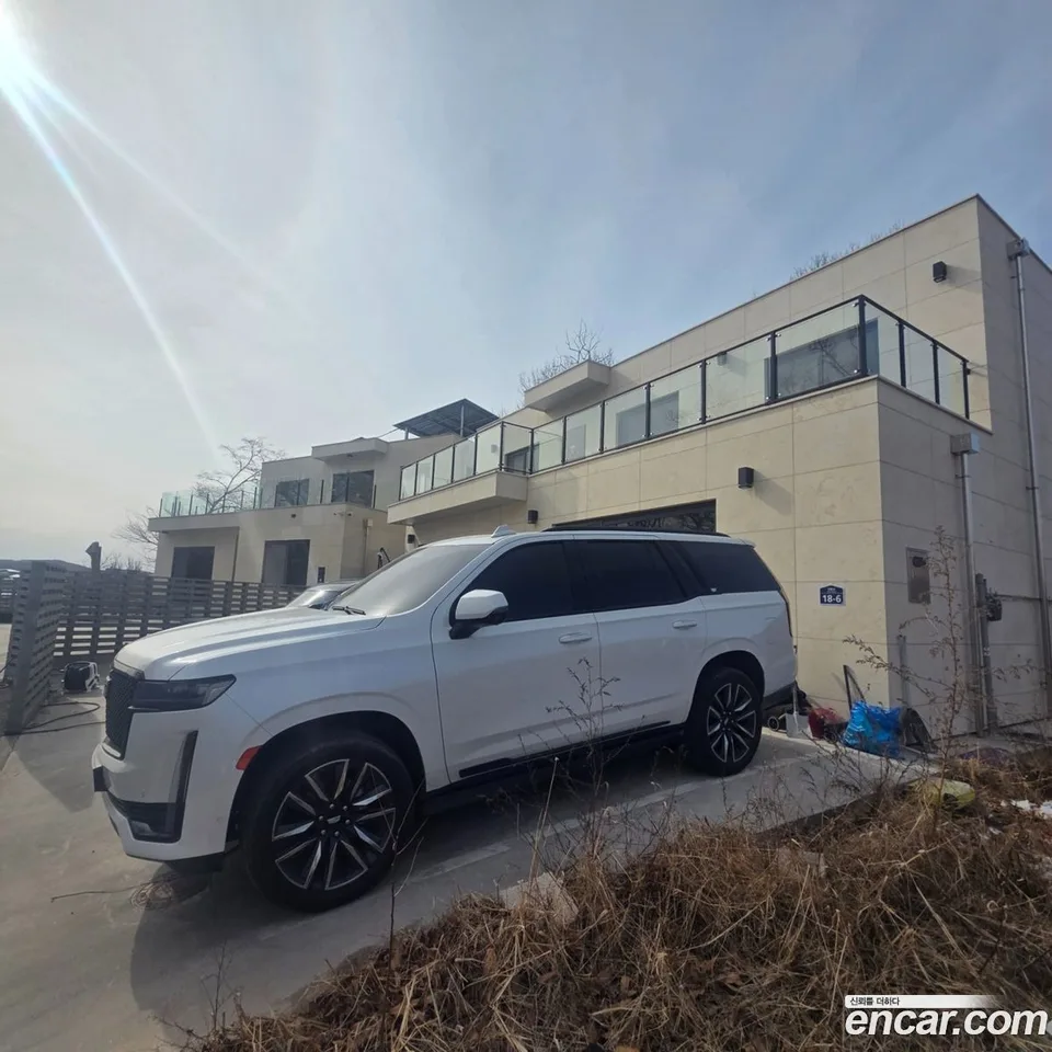 Cadillac Escalade 6.2 2023 — миниатюра 2