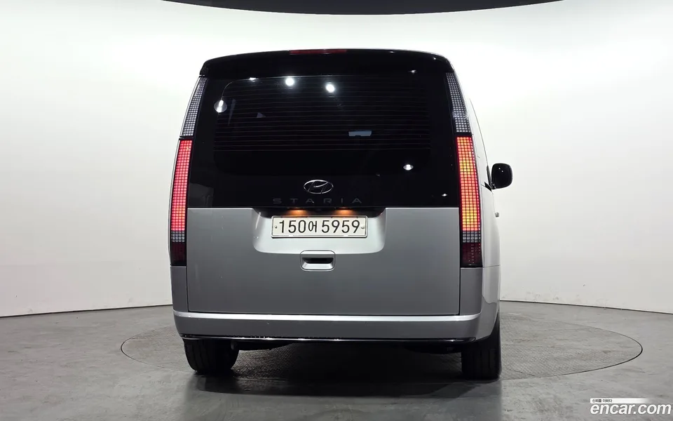 Hyundai Staria 9 2022 — миниатюра 4
