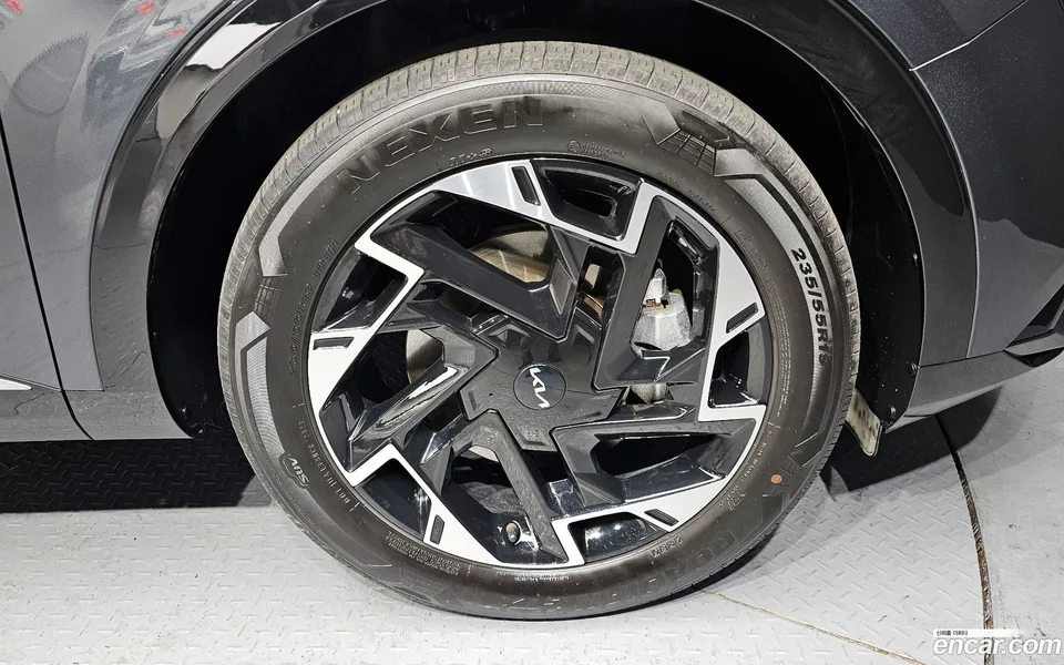 Kia Sportage 1.6 2WD 2023 — миниатюра 5