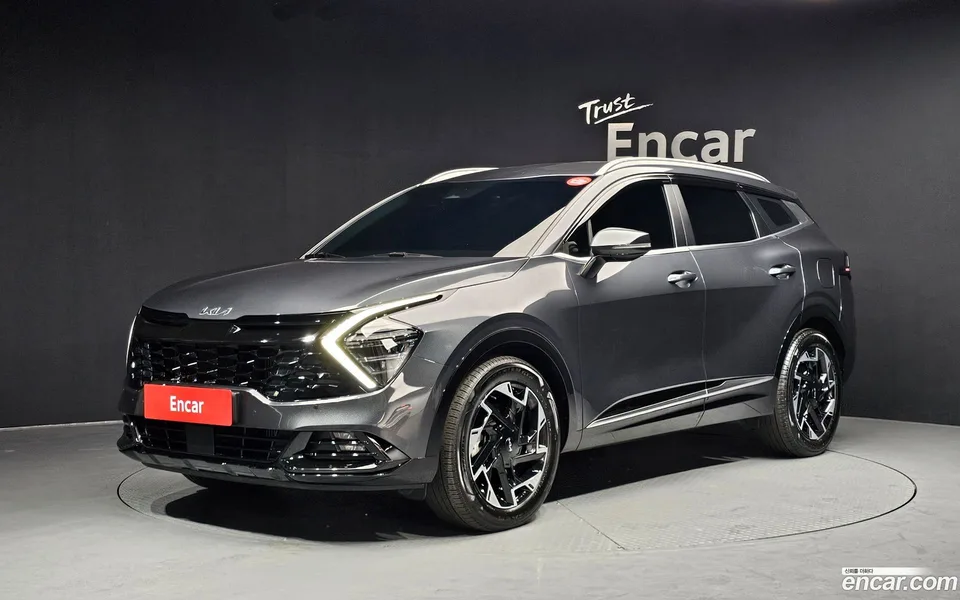 Kia Sportage 1.6 2WD 2023 — фото 1, купить с доставкой в Москву