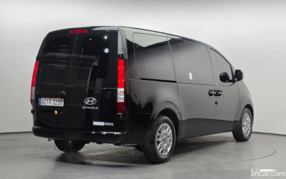 Hyundai Staria HEV 1.6 5 2024 — миниатюра 2