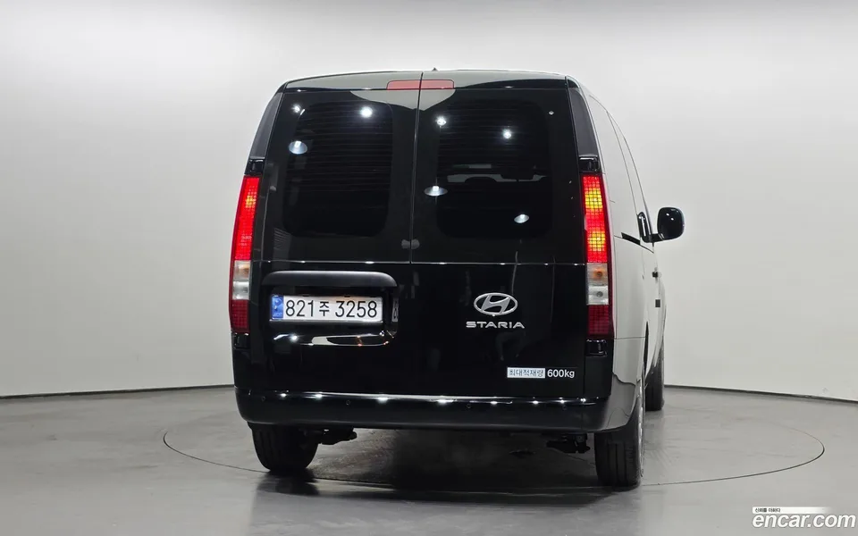 Hyundai Staria HEV 1.6 5 2024 — миниатюра 4