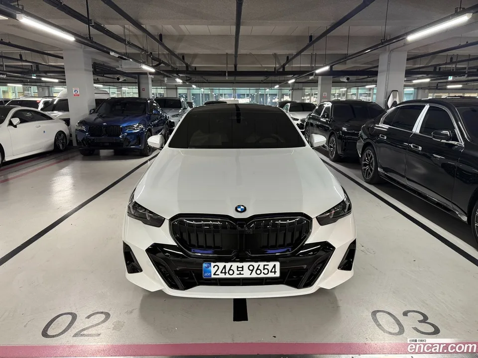 BMW 5 Series 520i M 2025 — миниатюра 2