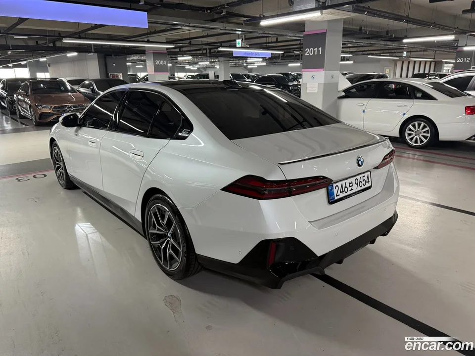BMW 5 Series 520i M 2025 — миниатюра 4