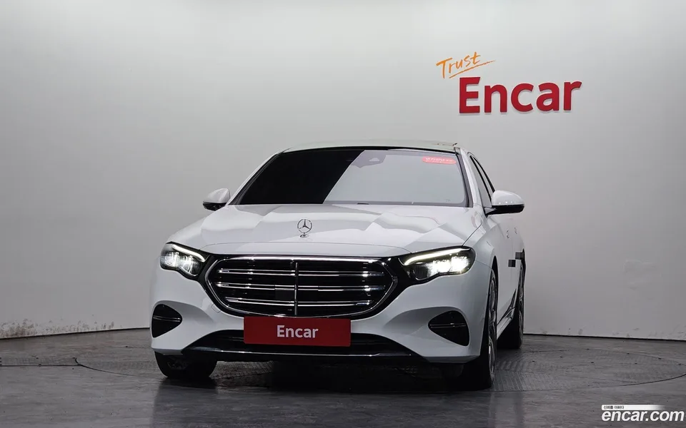 Mercedes-Benz E-Class E220d 4MATIC 2024 — миниатюра 3