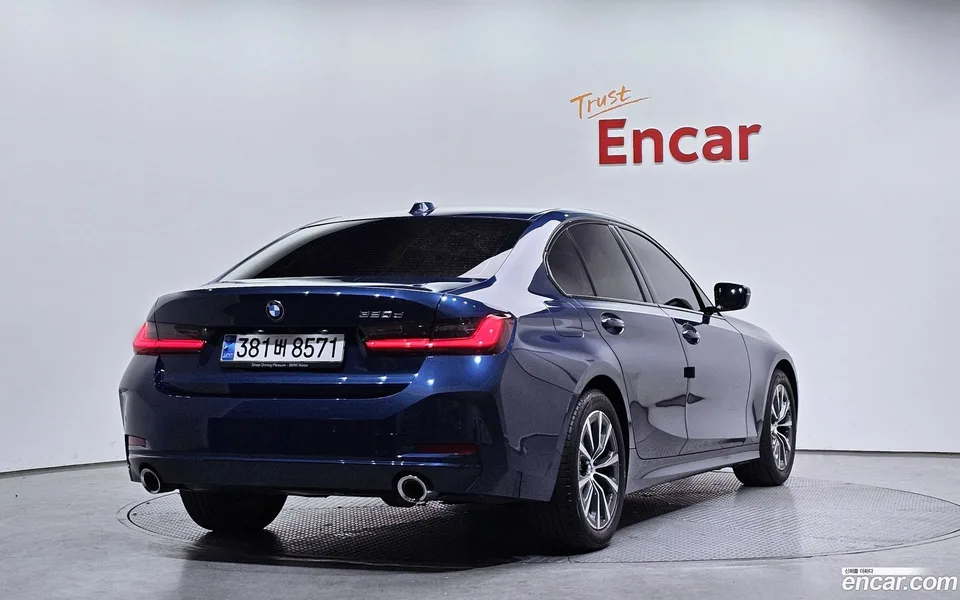 BMW 3 Series 320d 2023 — миниатюра 2