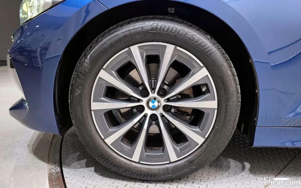BMW 3 Series 320d 2023 — миниатюра 5