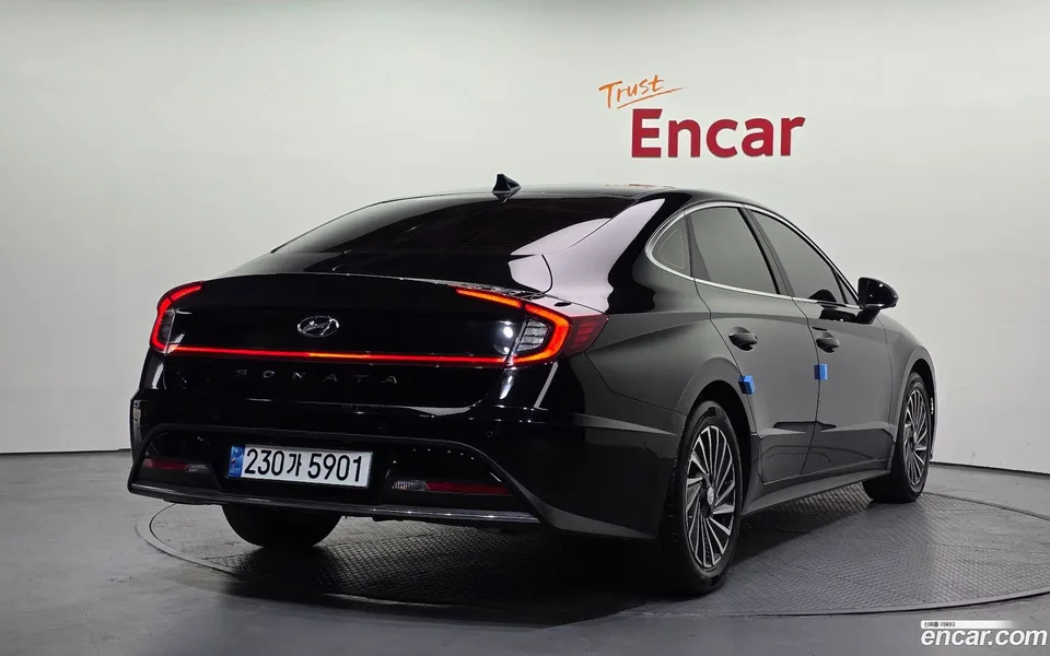 Hyundai Sonata Hybrid 2023 — миниатюра 2