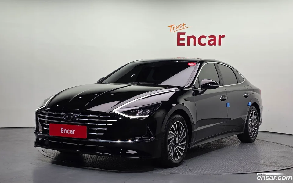 Hyundai Sonata Hybrid 2023 — фото 1, купить с доставкой в Москву