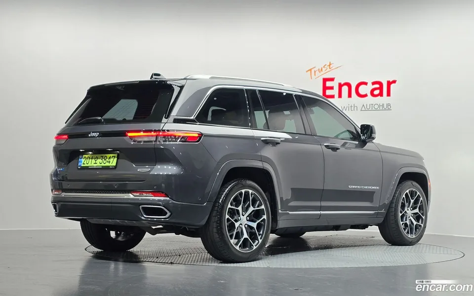 Jeep Grand Cherokee 4xe 2023 — миниатюра 2