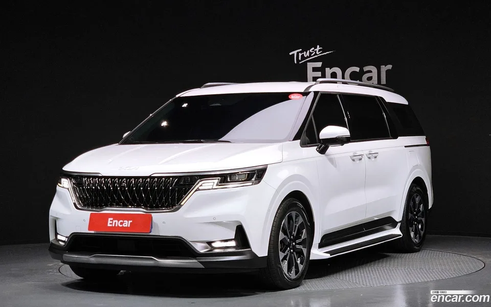 Kia Carnival 9 2022 — фото 1, купить с доставкой в Москву