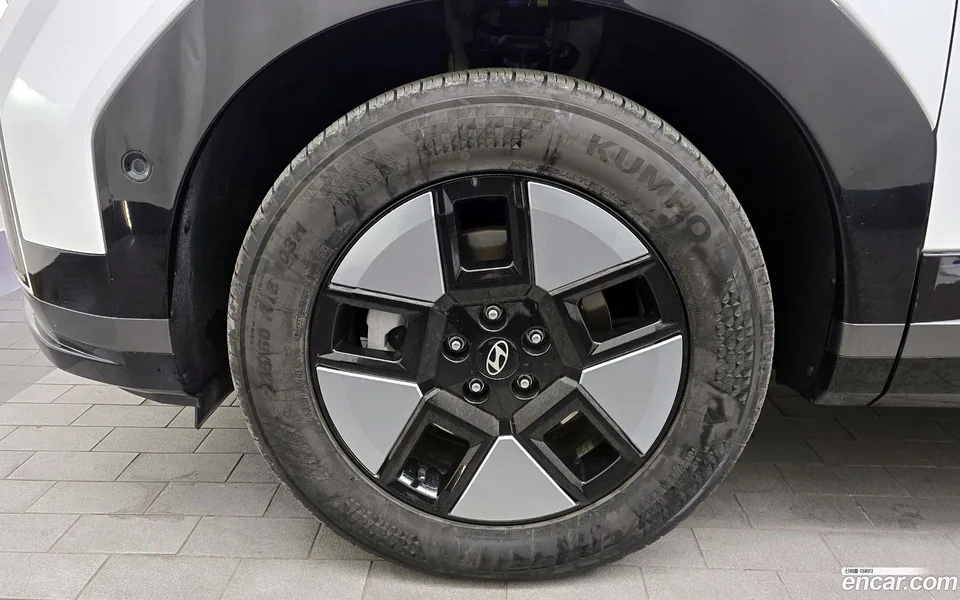 Hyundai Santa Fe HEV 1.6 2WD 2024 — миниатюра 5