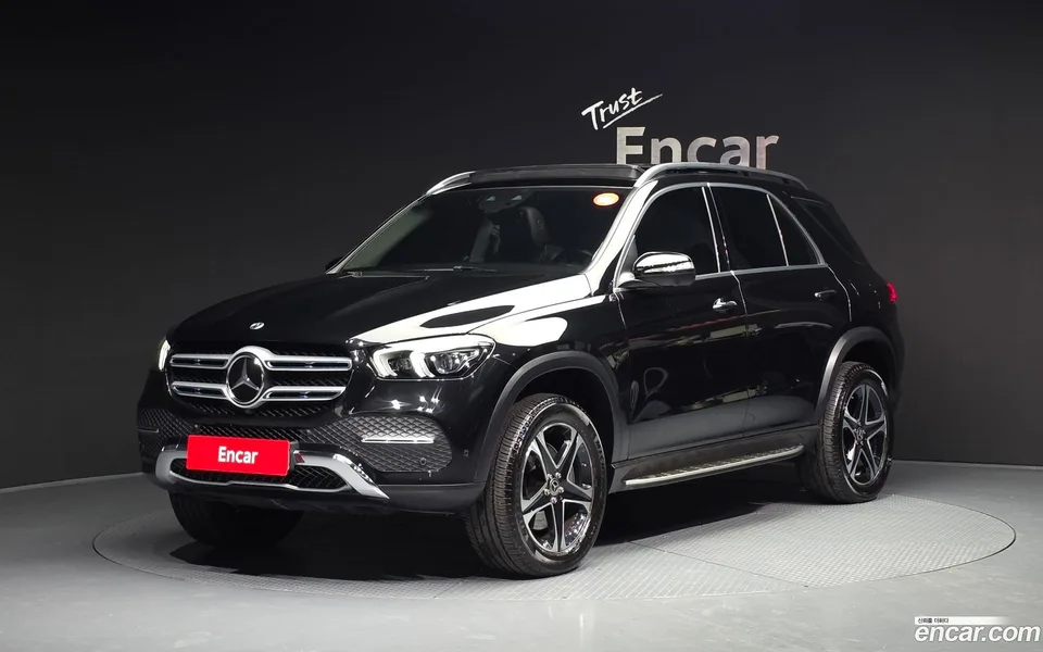 Mercedes-Benz GLE-Class GLE350e 4MATIC 2022 — фото 1, купить с доставкой в Москву
