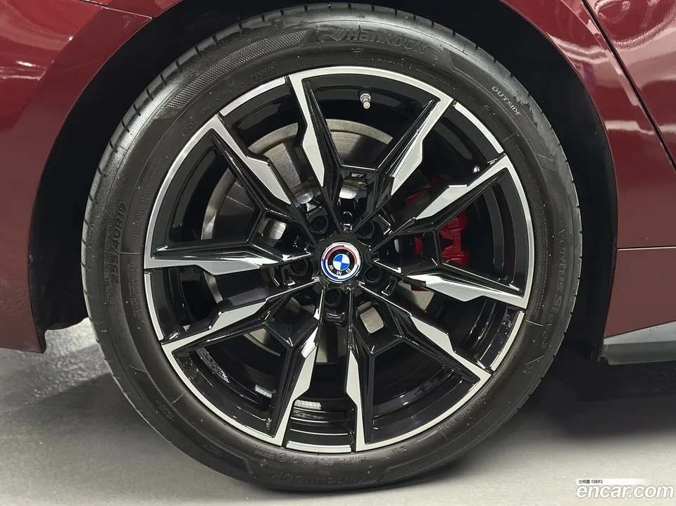 BMW i4 M50 2024 — миниатюра 5